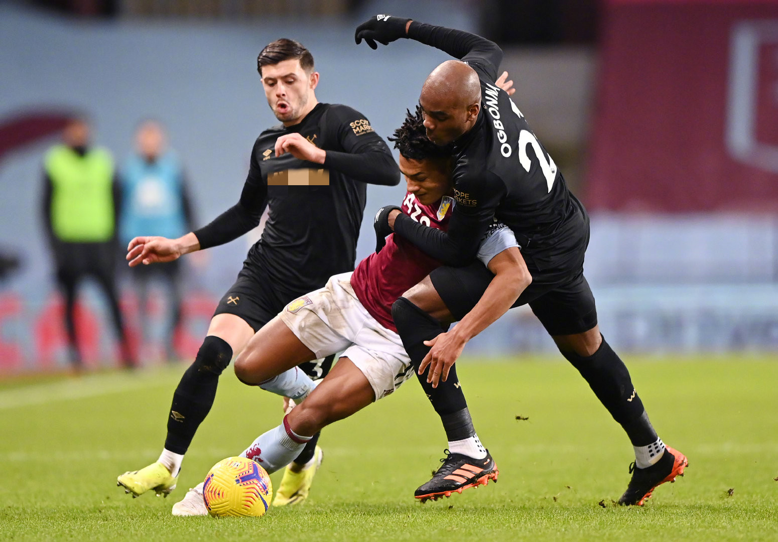 让人们对他 让人们对他